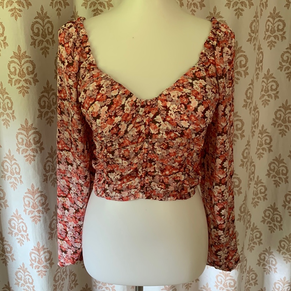 Madden NYC Floral peasant cropped blouse L